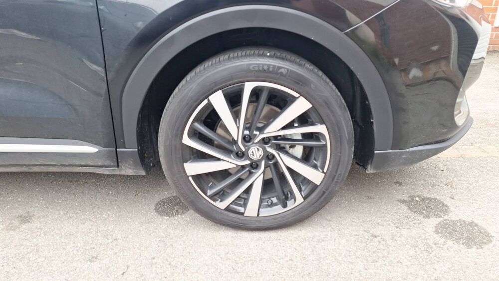 MG.ZS 1.5 Hybrid+ 197 BVA7 Luxury - Automatique 2026 occasion 62300 Lens
