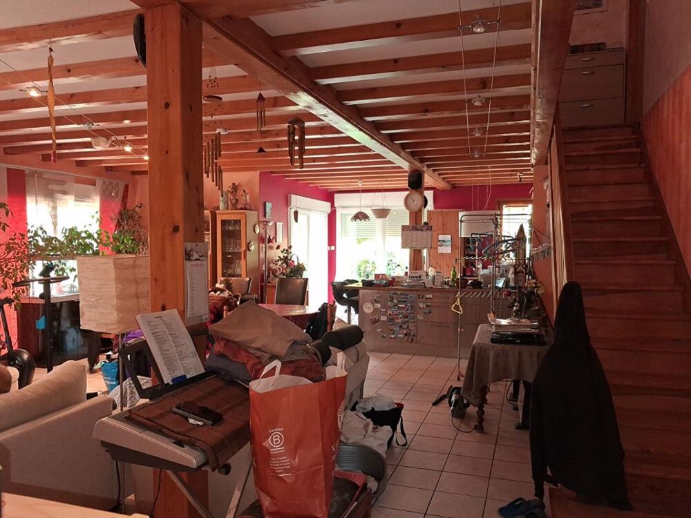 Coubon(43), maison de 240 m2 habitables, 4 chambres sur 1440 m2 de terrain