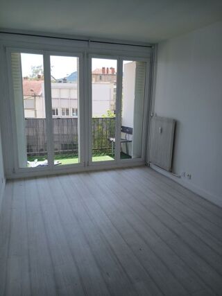  Appartement à louer 2 pièces 48 m²