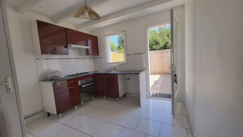 Vente Maison 17220 LA JARRIE - MAISON 52 M² SEJOUR 2 CHAMBRES GARAGE - PARKING La jarrie