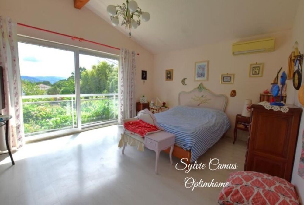 Maison 5 pièces CHAZEY SUR AIN (01) -154 m²-terrain 560m²-à 30 minutes de Lyon