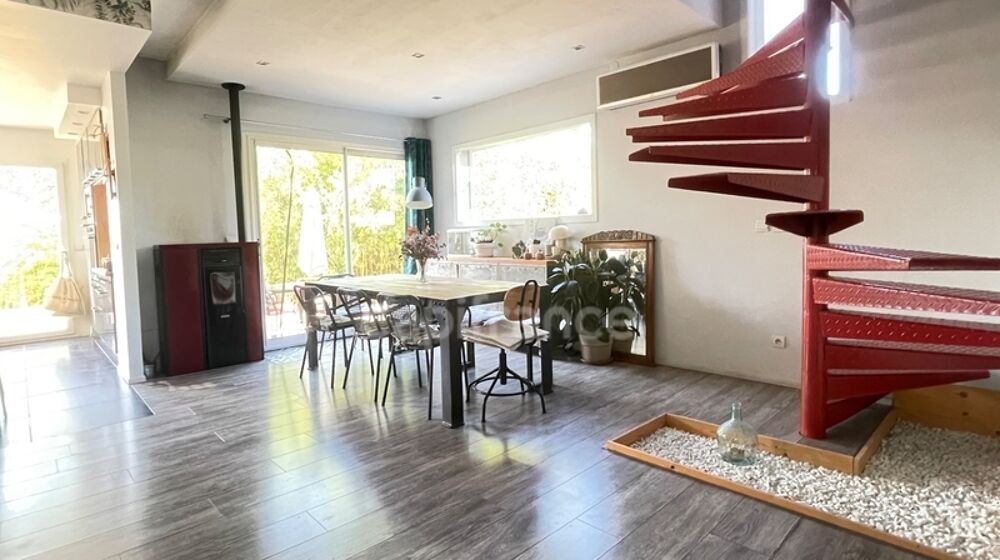 Dpt Pyrénées Orientales(66)à vendre CORNEILLA DEL VERCOL Villa familiale 4 chambres avec piscine proche des plages