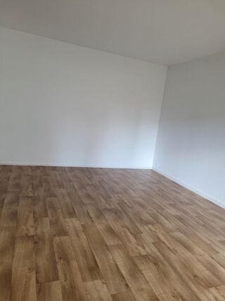  Appartement à louer 3 pièces 72 m²