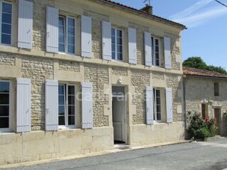  Maison Saint-Jean-d'Angly (17400)