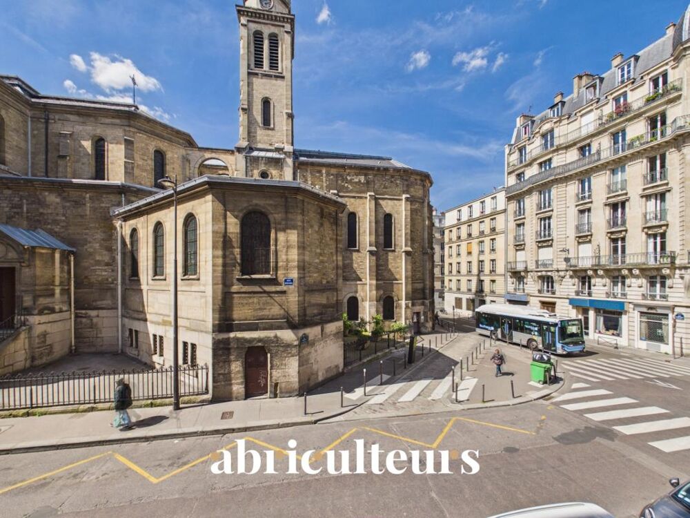 Vente Appartement Appartement traversant et ensoleillé en vente à  Paris 18? Rue Hermel (75018) Paris 18
