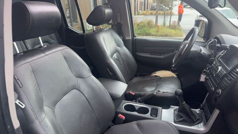 Navara 2.5 dCi 190 4WD Double Cabine Xe 2015 occasion 38300 Bourgoin Jallieu