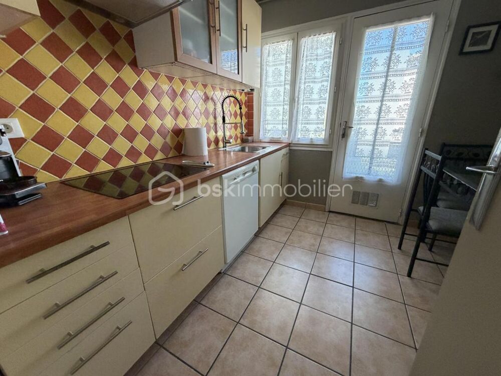 BEL APPARTEMENT - 3 CHAMBRES - BALCON