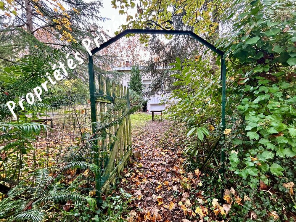 Vente Maison Maison  11 pièce(s) 125483 m2 Vendome