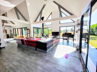  Maison à vendre 10 pièces 239 m²