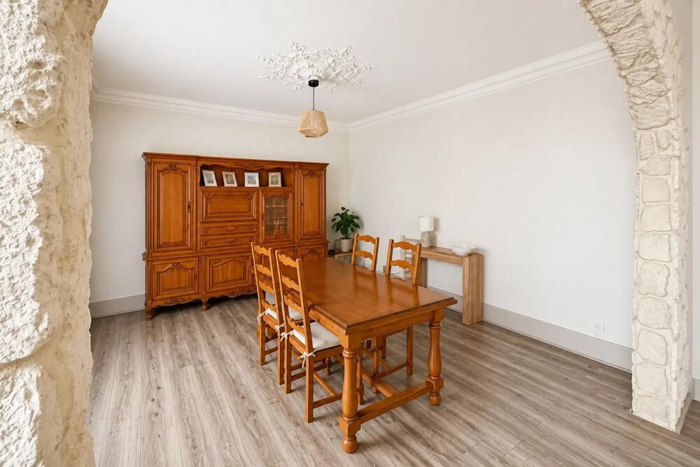 Vente Propriété/Château Maison de Maître 5 pièces 134 m² à Tronget avec Pré et Étables Tronget
