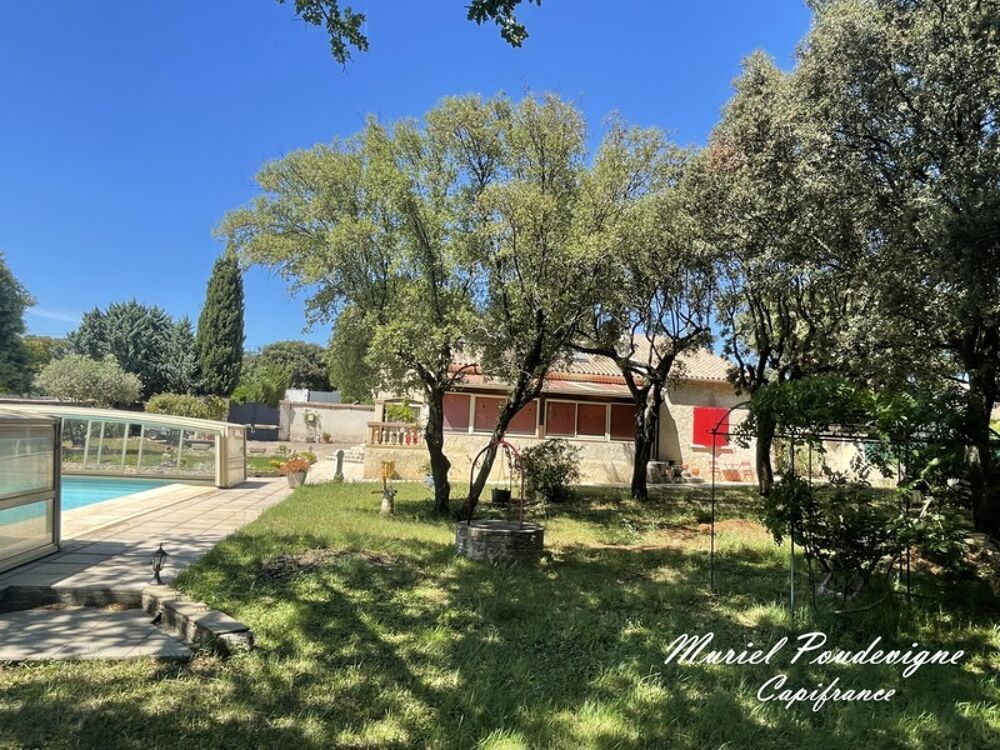 Charme, volumes et confort  Belle demeure familiale avec piscine UCHAUX (84) - 8 pièces, environ 212 m2