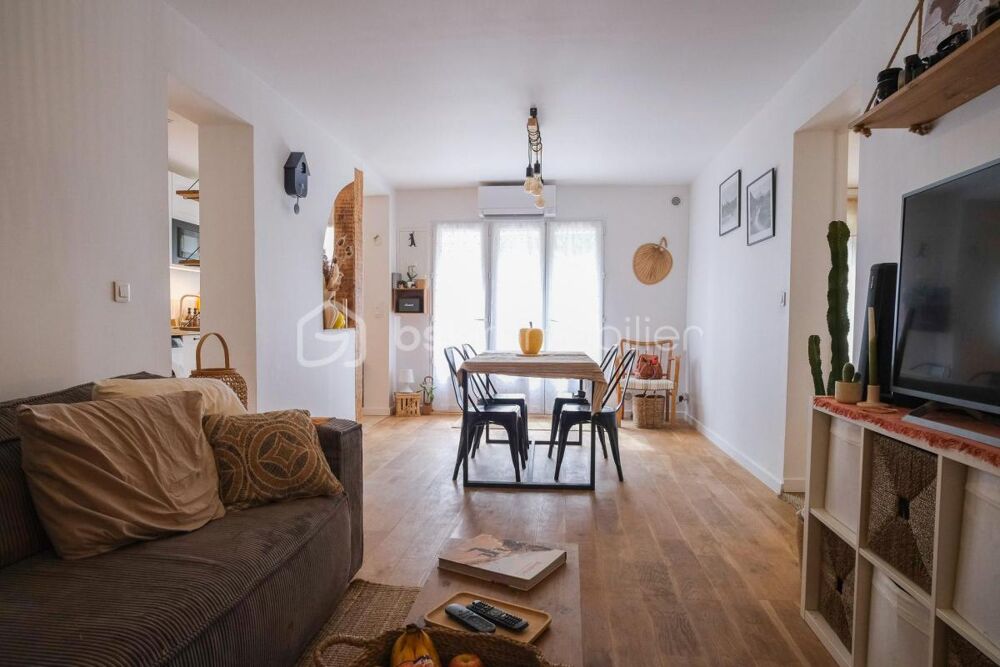 AIX-EN-PROVENCE  CAMPAGNE AU CALME ABSOLU ENTRE VENELLES ET PUYRICARD - APPARTEMENT RÉNOVÉ AVEC PISCINE