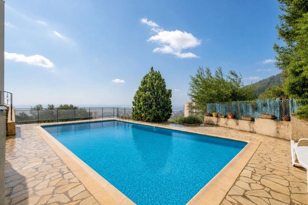 Vente Maison Grande Maison 6P avec Potentiel à Saint-Laurent-du-Var Saint laurent du var