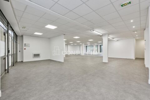 RARE &agrave; BOULOGNE Local  Commercial r&eacute;nov&eacute; &agrave; Louer &agrave; toute proximit&eacute; du Pont de S&egrave;vres 7104 92100 Boulogne billancourt