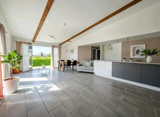  Maison � vendre 9 pi�ces 220 m� Champagnac