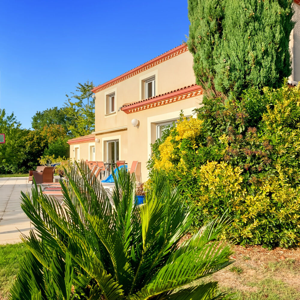 Vente Maison Maison à vendre 7 pièces MONTAUBAN (82), 6 chambres, double garage, piscine, terrain cloturé sur 2326m² de terrain Montauban