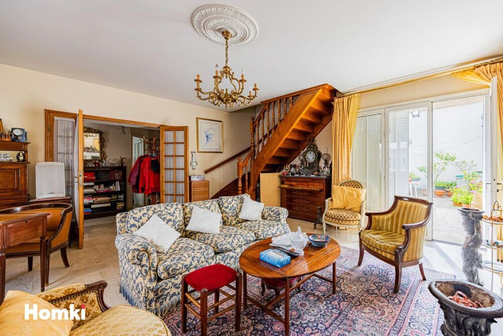 Vente Maison MAISON T6 FAMILIALE DE 210 M² AVEC COUR, GARAGE ET 120 M² DE SOUS-SOL AMÉNAGÉ - SAINT OUEN Saint ouen sur seine