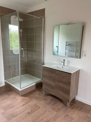  Appartement à louer 3 pièces 54 m²