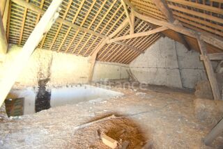  Remise / Grange à vendre 1 pièce 135 m²