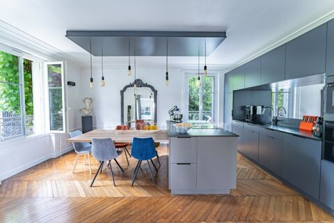 Vente Maison Maison bourgeoise du XIX�me si�cle � 8 pi�ces � 5 chambres� 2 salles de bains � 1 salle d'eau - piscine � double garage � parcel Eaubonne