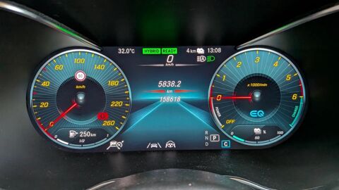 Classe C BENZ BREAK 300 DE 194+122CH AVANTGARDE LINE MERCEDES-BENZ 2020 occasion 73000 Chambery