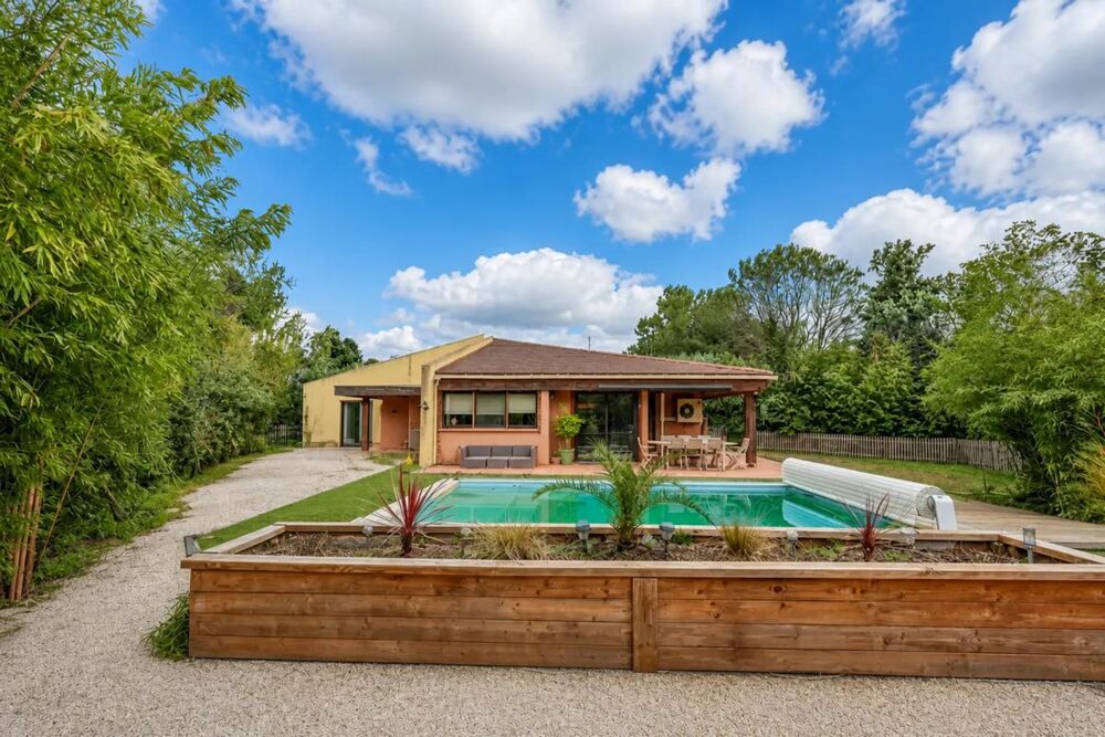 Grande maison avec piscine et jardin arboré à Aubagne