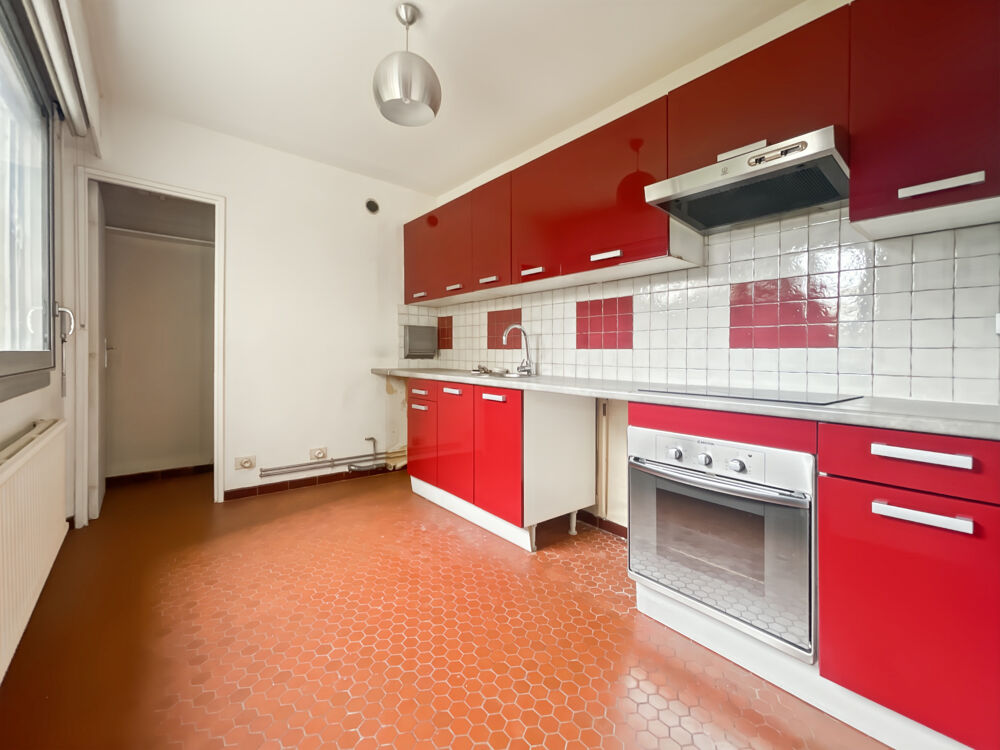 Vente Appartement Dijon, Proche Centre-ville Appartement Type 4 Traversant de 82m2 Dijon