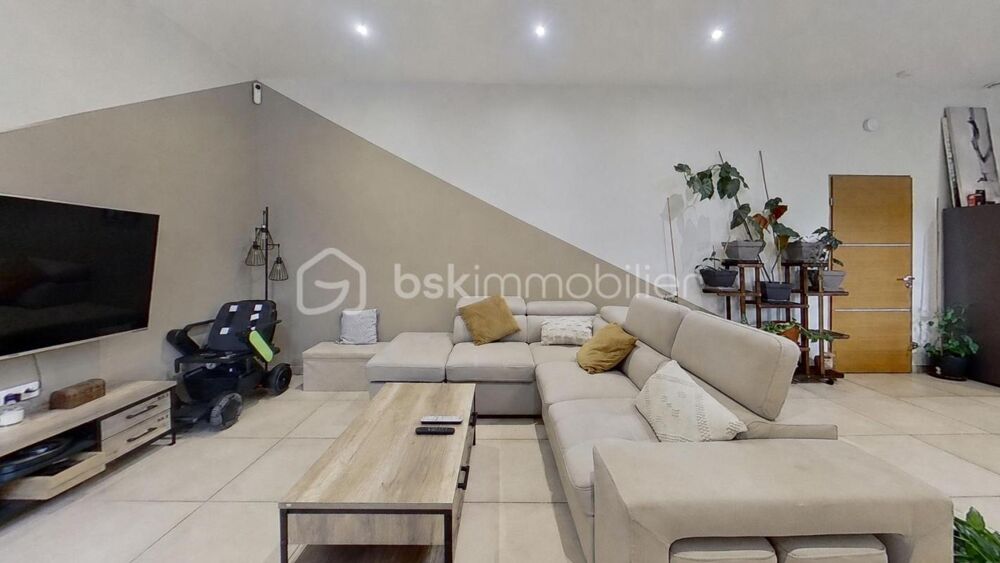 À VENDRE  Maison contemporaine de plain-pied avec panneaux photovoltaïques  Montélimar