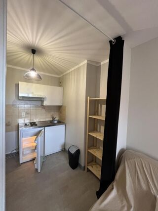  Appartement à louer 2 pièces 32 m²