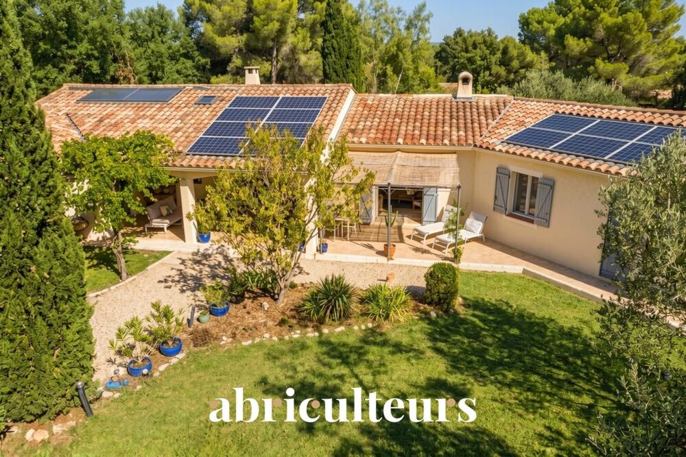 Propriété de 260 m² avec deux gîtes labellisés 4 étoiles en vente à Aups (83630)