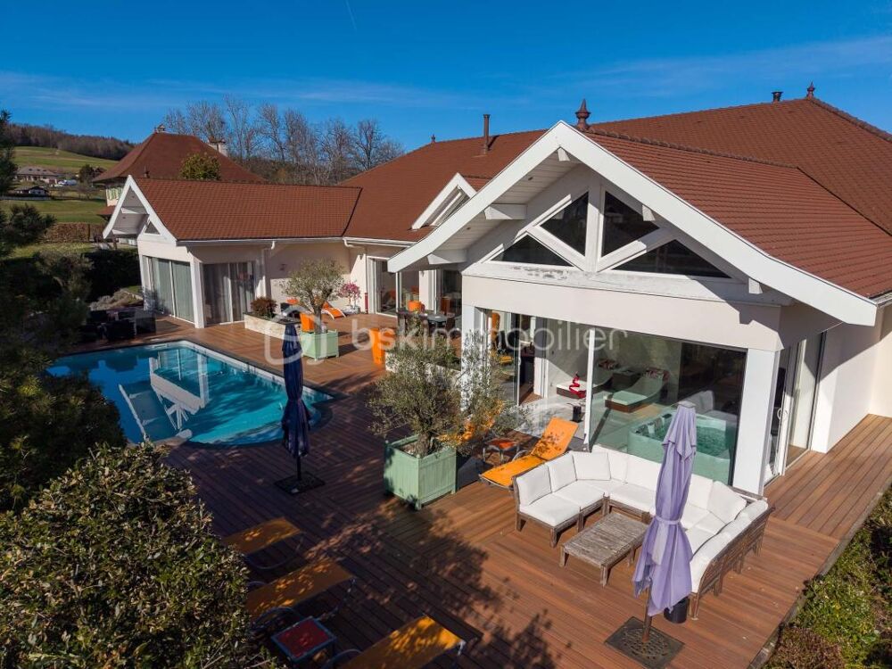 à vendre  Propriété/château Chapeiry (74540)