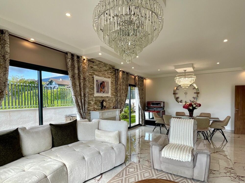  vendre  Maison Saint-Jean-de-Gonville (01630)