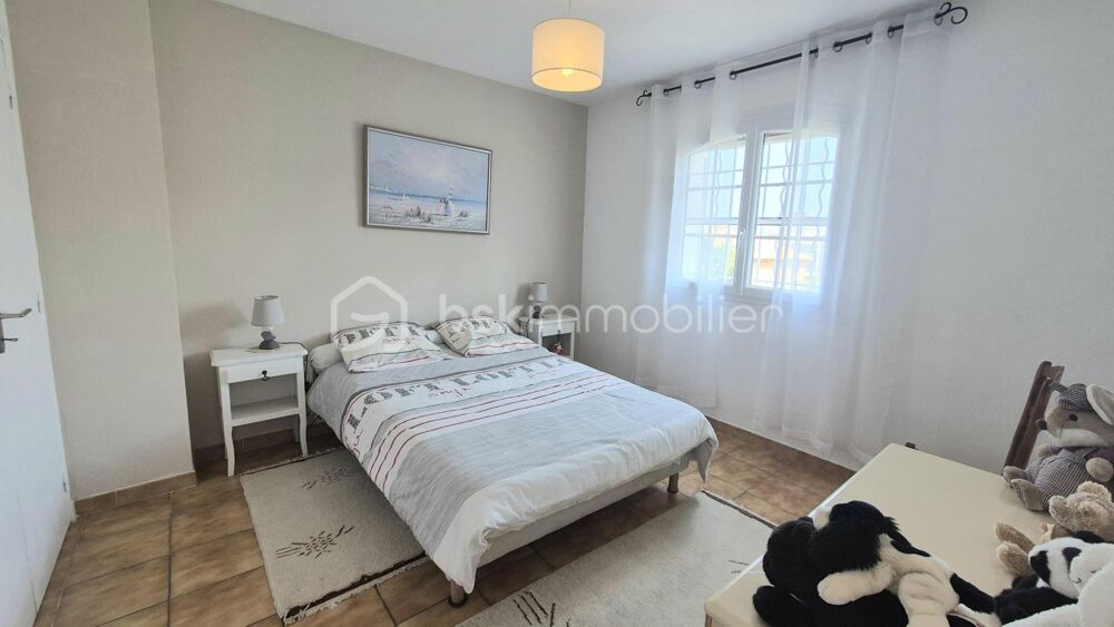 � vendre  Villa La Farl�de (83210)