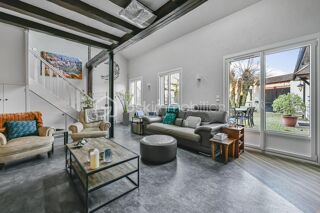  Villa  vendre 9 pices 350 m