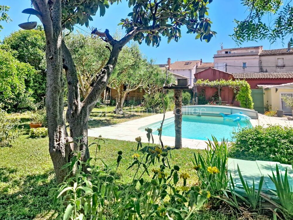 Vente Maison ROGNAC Maison de centre ville avec piscine et dépendances sur 873m² de terrain Rognac