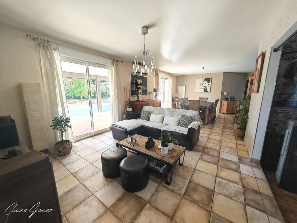 Maison de plain-pied 5 pièces 143,54m²  À seulement 10 minutes de L'Isle-Jourdain (32)