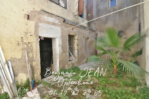    Vendre  Maison de Village avec Cour  Srignan  131 m + Greniers Amnageables Maison - 6 pice(s) - 131 m