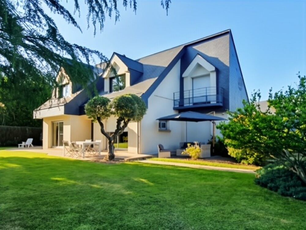 Maison 11 pièces 250 m² · à Le Mesnil Esnard · 250 m² · 780 000 €