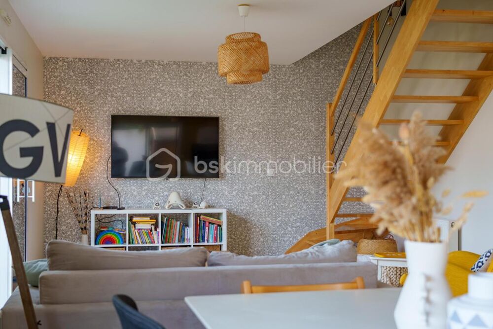 GUIPAVAS  Maison contemporaine de 2015 avec 5 chambres