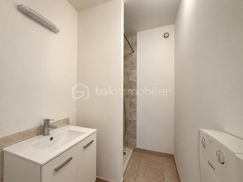 Vente Maison Appartement T2 d'environ 45 m2, plateau d'environ 45 m2 + grange de 70 m2 sur une parcelle de 292 m2 Mudaison