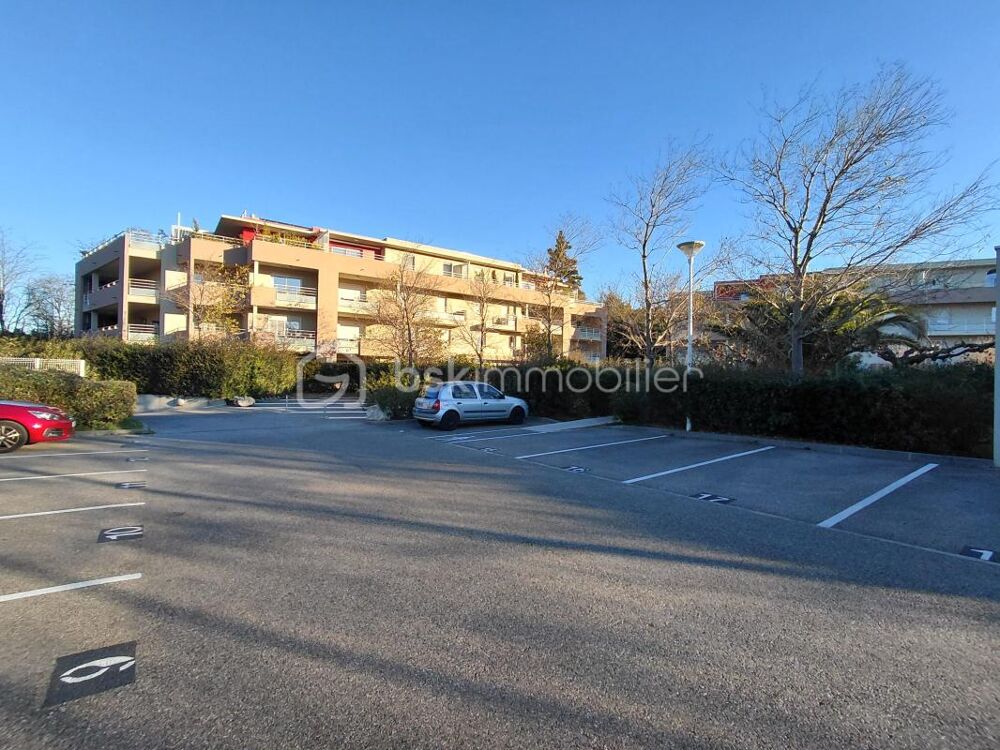 Charmant T2 de 44,10 m² en rez-de-chaussée avec terrasse de 18 m² + parking privatif  Résidence calme avec piscine
