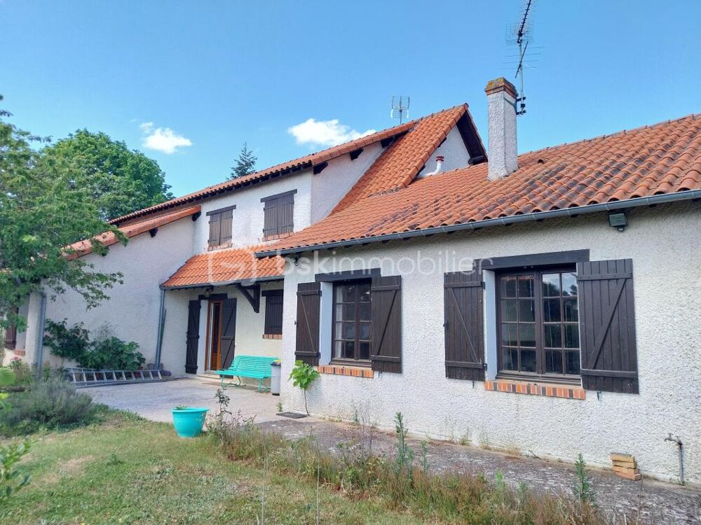 Vente Maison Maison traditionnelle de 215 m2 avec 4 chambres - Terrain de 2057 m2 Guilly