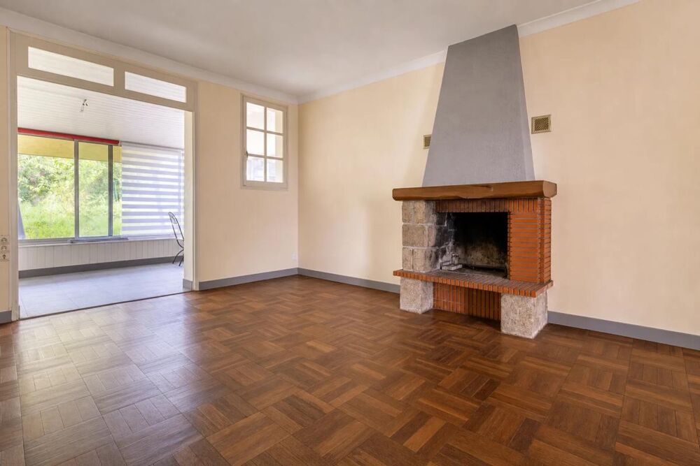 Maison 6 pièces avec grand garage - Louée