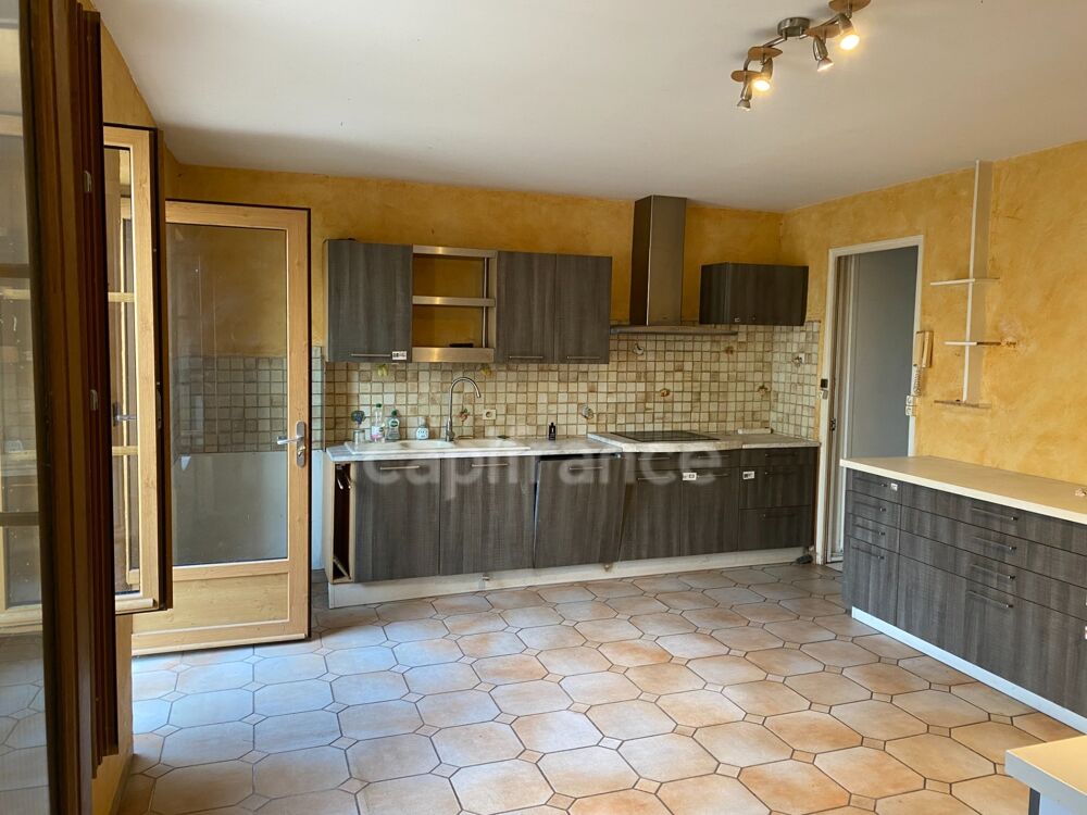 Maison et appartement à vendre, proche du centre de GREZIEU-LA-VARENNE