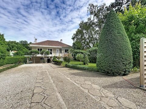   Maison familiale rénovée de 160 m² – 4/5 chambres – Terrain de 780 m² – Aucun travaux à prévoir Maison - 6 pièce(s) - 160 m²