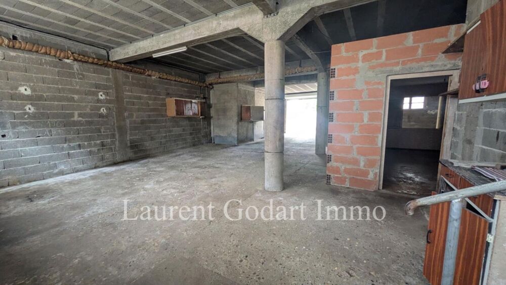 Maison de village avec jardin et garage de 160m²