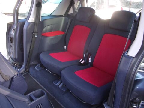 1007 1,6 16v TRONIC DOLCE BOITE AUTO 2005 occasion 13510 &Eacute;guilles