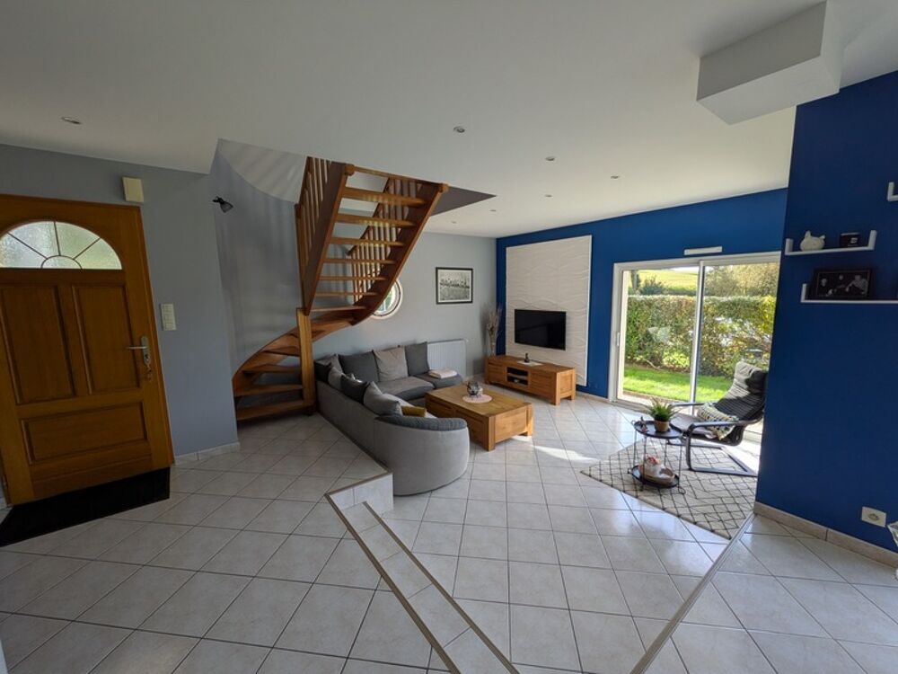 Vente Maison LOCMALO MAISON RÉCENTE AVEC VIE DE PLAIN PIED DE 5 PIÈCES 130 M² PARCELLE DE 2000M² CLÔTURÉE Locmalo