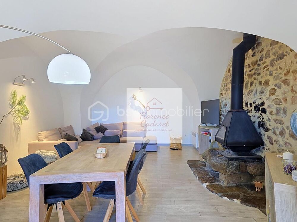 MAISON DE VILLAGE DE CARACTÈRE PROXIMITE UZES 6 CHAMBRES  2 TERRASSES  VUE DÉGAGÉE