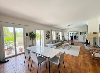  Maison à vendre 8 pièces 266 m²